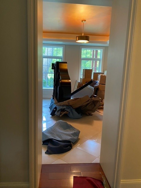 Photo by Randy Lanham of Wheaton Van Lines - Large