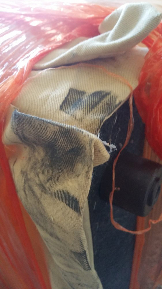 Second photo by Walter Linden of U Pack - Large