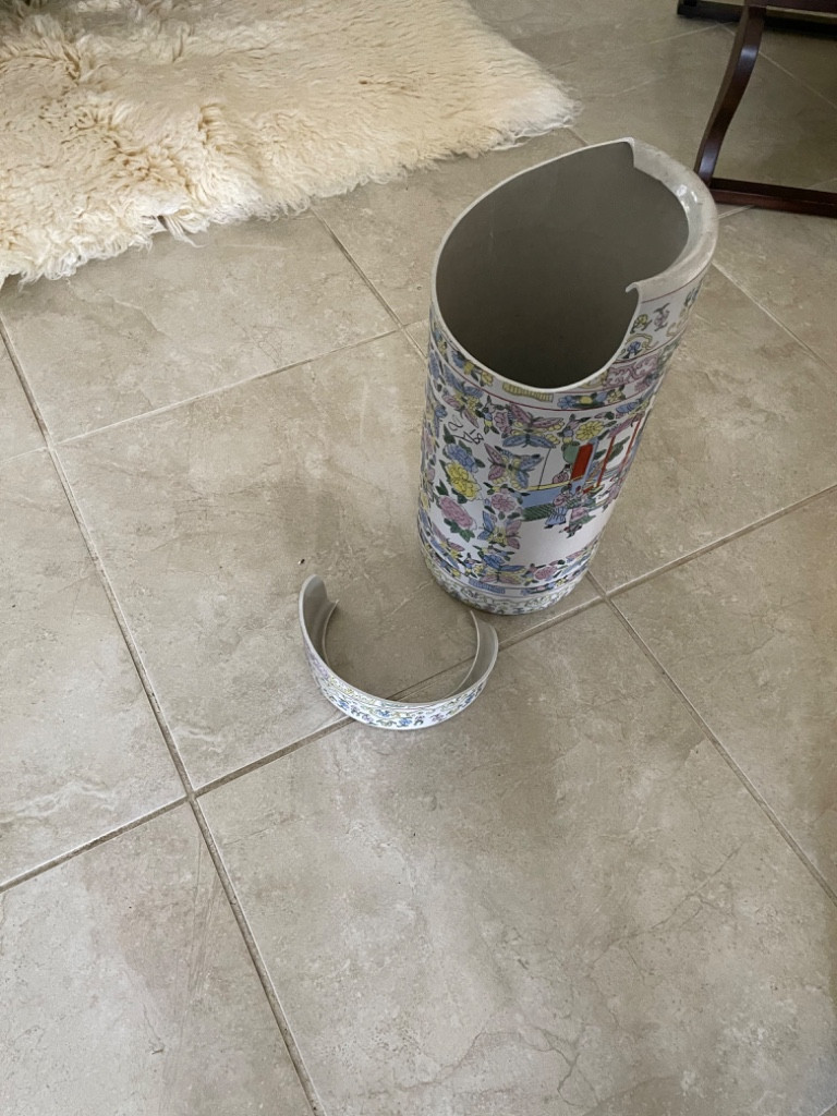 Second photo by Athena Karagiannis of Medal of Honor Moving Group - Large