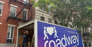 Thumbnail photo by Taylor Nicole Reynolds of Roadway Moving