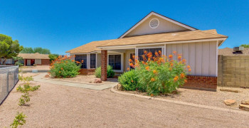 Second thumbnail photo by Ralph Esseson of United American Moving