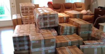 Thumbnail photo by Florian Belleteste of Brytor International Moving