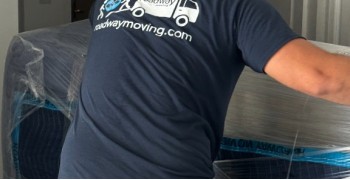 Second thumbnail photo by Mariana Astiazaran of Roadway Moving