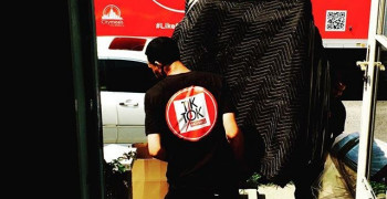 Thumbnail photo by Amy Lola of TikTok Moving & Storage