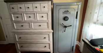 Thumbnail photo by Keith Adelsohn of Moving of America