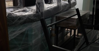 Thumbnail photo by Michel Demyen of 2 Burley Men Moving