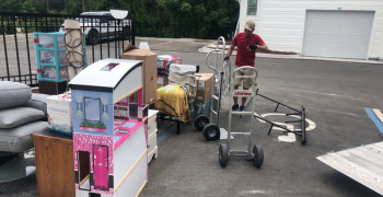 Thumbnail photo by Roger Poulin of A Couple Of Movers