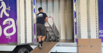 Thumbnail photo by Chazlyn Stunson of Roadway Moving