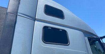 Second thumbnail photo by Eden Silva of United Transportation Moving & Storage