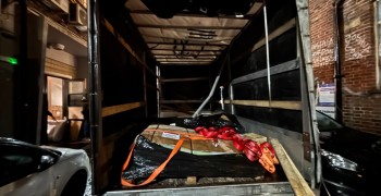 Thumbnail photo by David Moya of VanOne