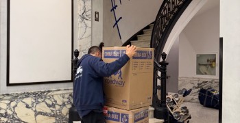 Thumbnail photo by Sophie Pavlovska of Roadway Moving