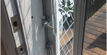 Second thumbnail photo by Kathy Spencer of Atlantic Van Lines