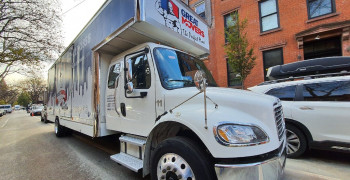 Thumbnail photo by Sofia Vladi of NYC Great Movers