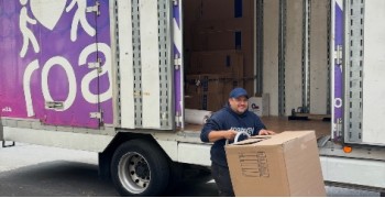 Thumbnail photo by Mara Weinstein of Roadway Moving