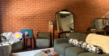 Second thumbnail photo by Soo Youn of Roadway Moving