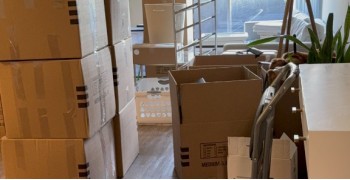 Thumbnail photo by Lisa Nevo of Roadway Moving