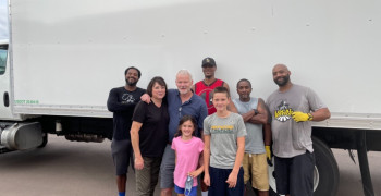 Thumbnail photo by Diana Bigelow of Local Motion Moving