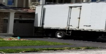 Thumbnail photo by Boris Er of Move Me Again Transportation