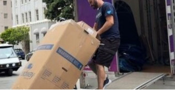 Thumbnail photo by Emme Zhou of Roadway Moving