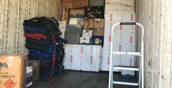 Second thumbnail photo by Rachel Green of United Nation Van Lines