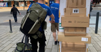 Second thumbnail photo by Kin Ho of AnyVan