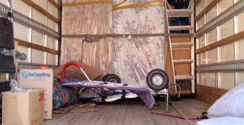Thumbnail photo by Bonnie Hickling of Carefree Movers Inc