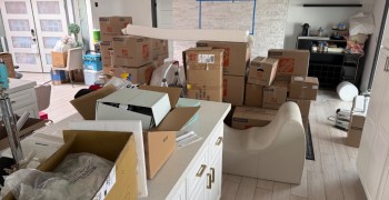 Second thumbnail photo by Stella Leo of Roadway Moving