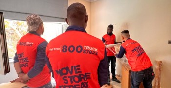 Thumbnail photo by Uae Storages Ho of 800 Truck