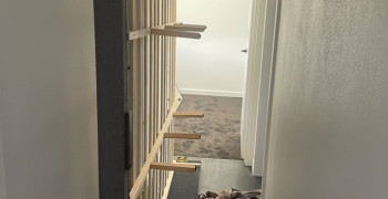 Second thumbnail photo by Rebecca Valente of Universal Movers AU