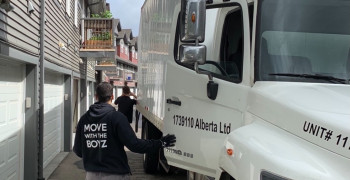 Thumbnail photo by Hans Ko of Burly Boyz Moving & Storage