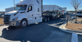 Thumbnail photo by Mayra Gonzalez Quinones of Sonic auto transport