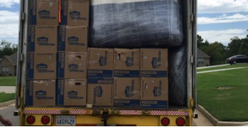 Thumbnail photo by Candy Lomer of United Transportation Moving & Storage