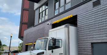 Thumbnail photo by Sina Waldraff of Eastland Movers