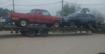 Thumbnail photo by Stephen Hamilton of Auto Freight Carriers LLC