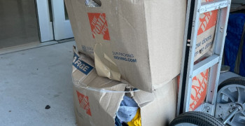 Second thumbnail photo by Mati Tran of RoadRunner Moving