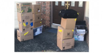 Thumbnail photo by H T of Centennial Moving