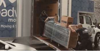 Thumbnail photo by Jessica Lindsay of Roadway Moving