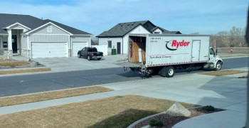 Thumbnail photo by Brooke Wiberg of Southern Guarantee Moving and Storage