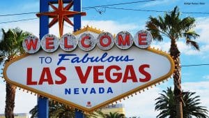 Pros and cons of moving to Las Vegas Nevada